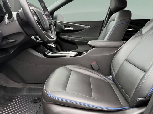 Used 2025 Buick Envista Sport Touring w/ Convenience I Package FWD image 17