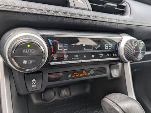 Used 2023 Toyota RAV4 XLE w/ Convenience Package image 21