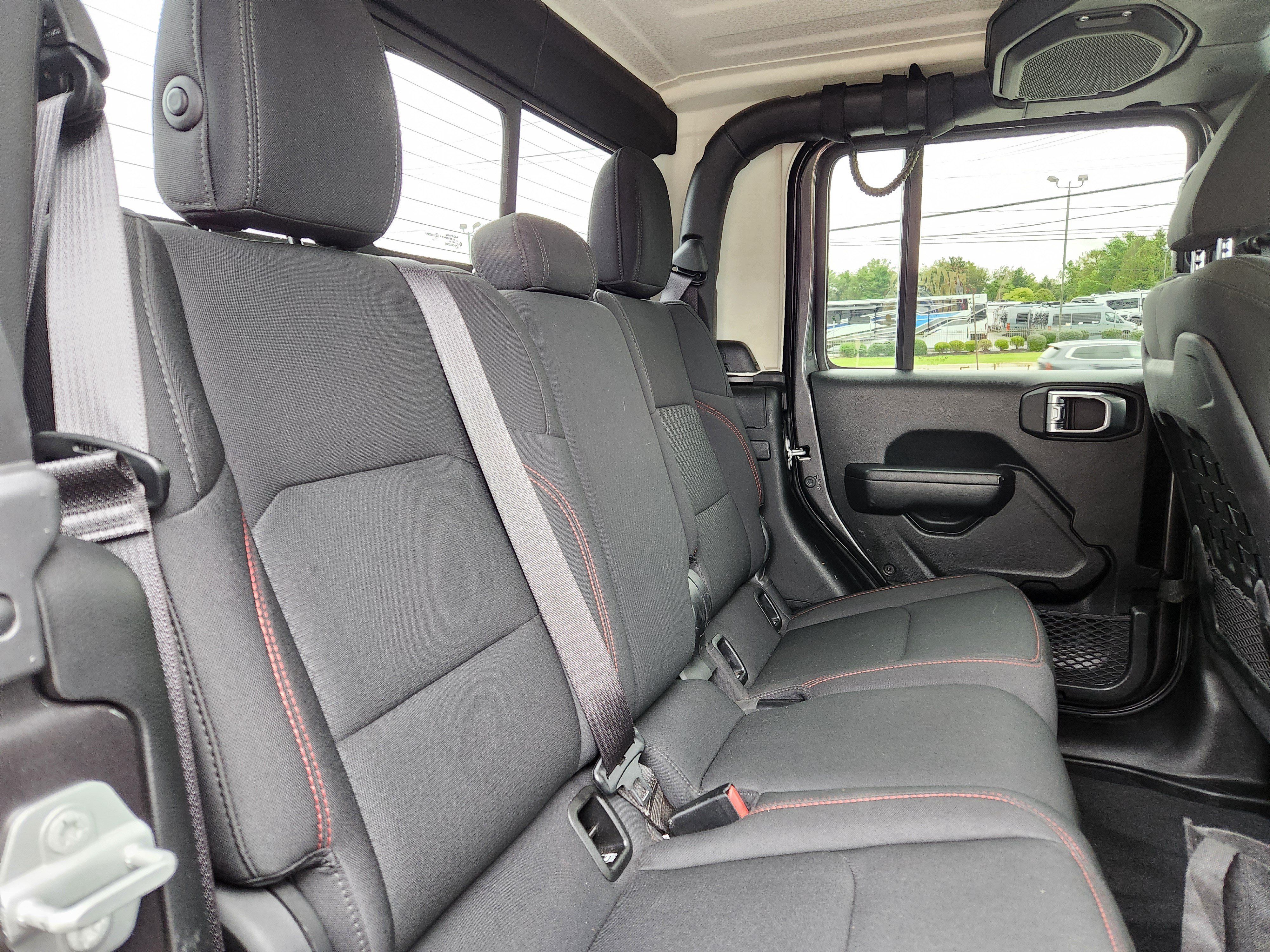 Used 2021 Jeep Gladiator Rubicon AWD/4WD image 15