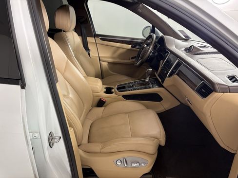Used 2018 Porsche Macan S image 43