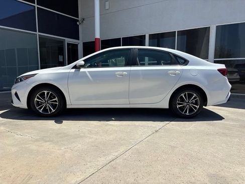 Used 2023 Kia Forte LXS FWD image 7