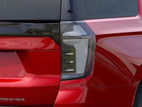 New 2026 Chevrolet Suburban Premier image 37