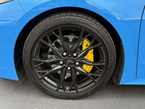 Used 2025 Chevrolet Corvette Stingray Coupe w/ 1LT image 9