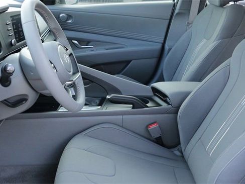 Certified 2026 Hyundai Elantra Sport image 9