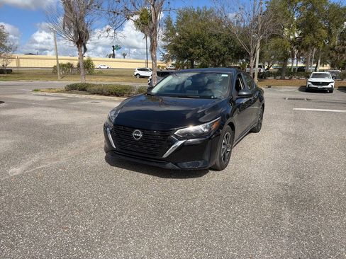 Used 2025 Nissan Sentra SV image 1