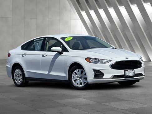 Used 2020 Ford Fusion S FWD image 1