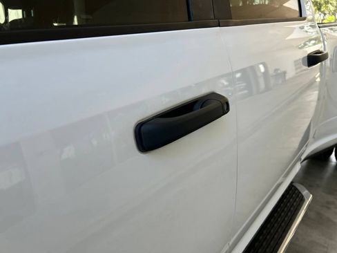 Used 2024 RAM 3500 Big Horn AWD/4WD image 17