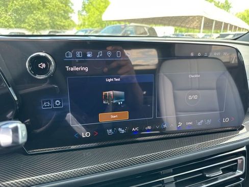 New 2025 Chevrolet Traverse High Country image 29