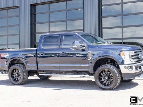 Used 2022 Ford F250 Lariat w/ Lariat Value Package AWD/4WD image 7