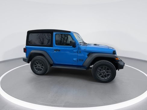 Used 2024 Jeep Wrangler Sport S image 9