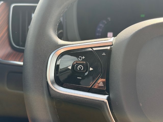 Used 2024 Volvo XC60 B5 Plus AWD/4WD image 30