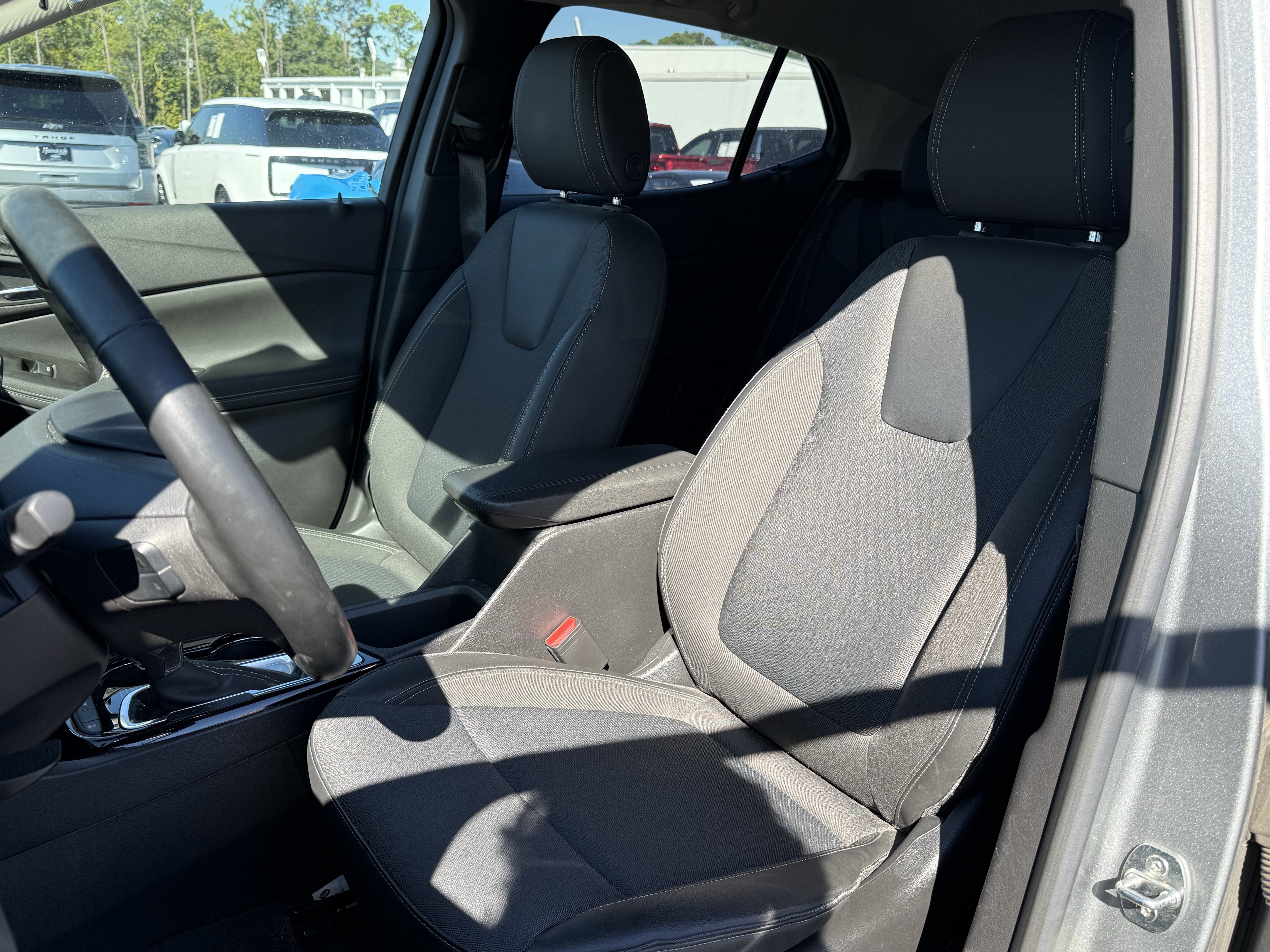 Used 2024 Buick Encore GX Preferred w/ Comfort Package FWD image 7