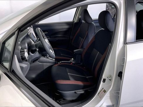 New 2025 Nissan Versa SR w/ Trunk Package image 14