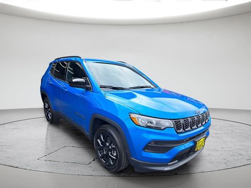 New 2026 Jeep Compass Latitude w/ Quick Order Package 29K AWD/4WD image 3