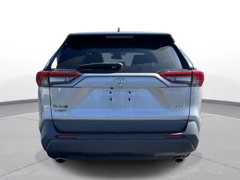 Used 2021 Toyota RAV4 XLE w/ Convenience Package image 6