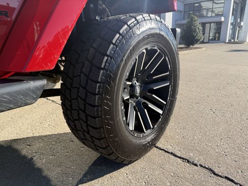 Used 2014 Jeep Wrangler Unlimited Sahara w/ Trailer Tow Group image 21