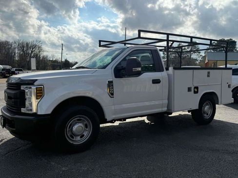Used 2019 Ford F250 XL w/ Power Equipment Group image 4
