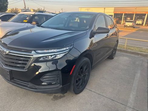Used 2023 Chevrolet Equinox LS w/ LS Convenience Package FWD image 1