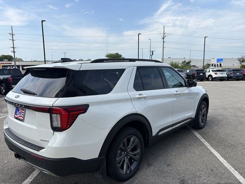 Used 2025 Ford Explorer Active w/ Active Comfort Package AWD/4WD image 6