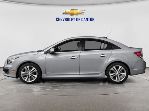 Used 2016 Chevrolet Cruze LT FWD image 3