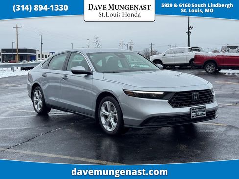 Certified 2025 Honda Accord LX image 1