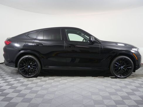New 2026 BMW X6 xDrive40i image 2