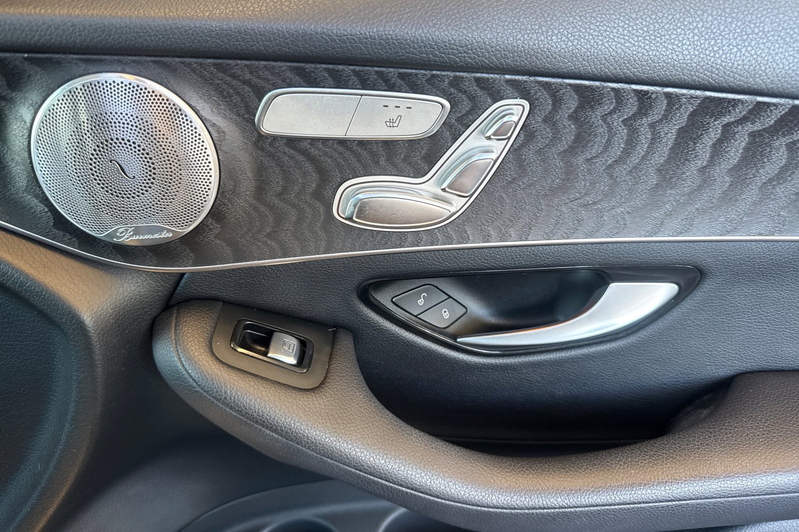 Used 2018 Mercedes-Benz GLC 350e 4MATIC image 20
