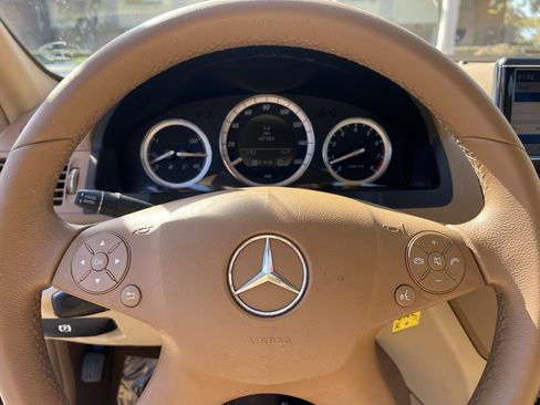 Used 2008 Mercedes-Benz C 300 Sedan w/ Multimedia Pkg image 20