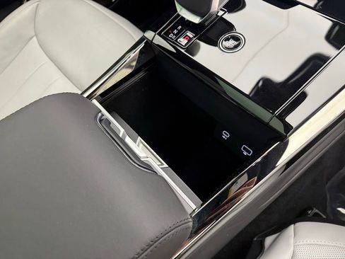 Used 2024 Land Rover Range Rover Sport Dynamic SE image 29