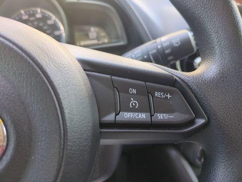 Used 2020 Toyota Yaris LE image 32