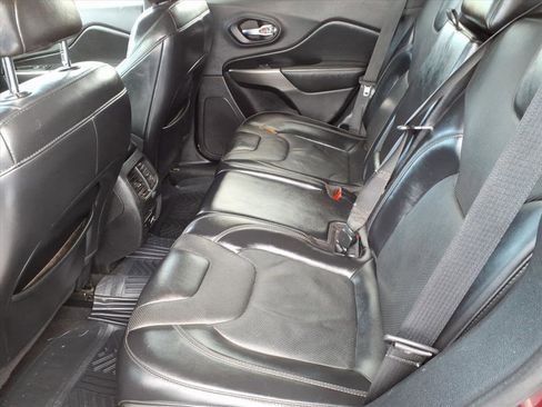 Used 2020 Jeep Cherokee Limited image 16