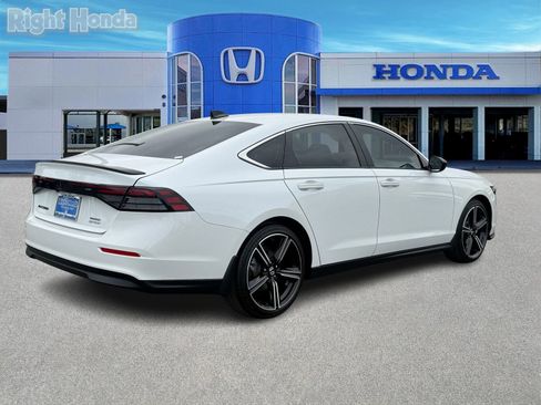 Used 2023 Honda Accord Sport image 8