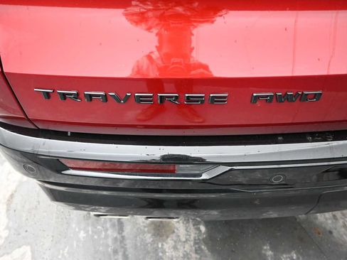 Used 2024 Chevrolet Traverse RS w/ LPO, Floor Liner Package AWD/4WD image 28