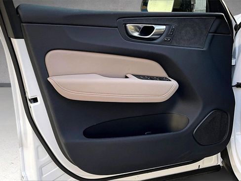 Certified 2026 Volvo XC60 B5 Plus w/ Protection Package Premier image 19