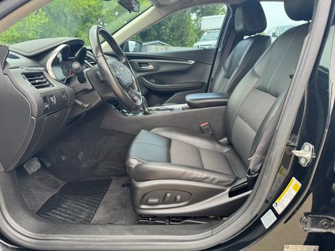 Used 2016 Chevrolet Impala LT FWD image 9