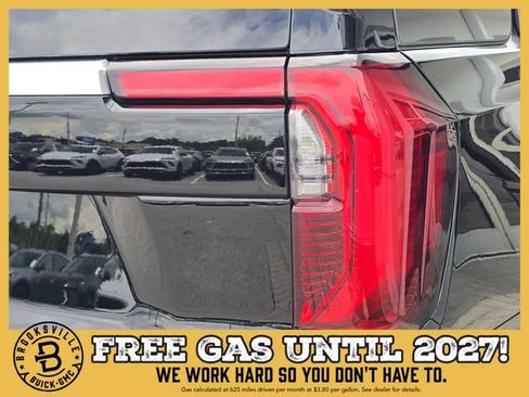 New 2026 GMC Yukon Denali w/ Denali Reserve Package AWD/4WD image 8