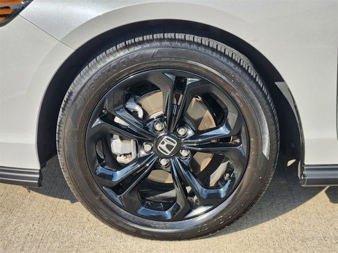 Used 2025 Honda Accord SE image 10