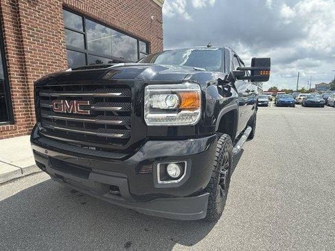 Used 2018 GMC Sierra 2500 SLT w/ Duramax Plus Package AWD/4WD image 11