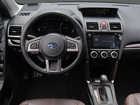 Used 2018 Subaru Forester 2.5i Touring w/ Popular Package #2 AWD/4WD image 14