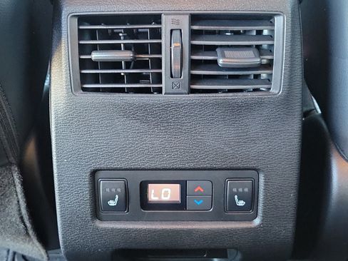 Used 2024 Mitsubishi Outlander SEL image 19