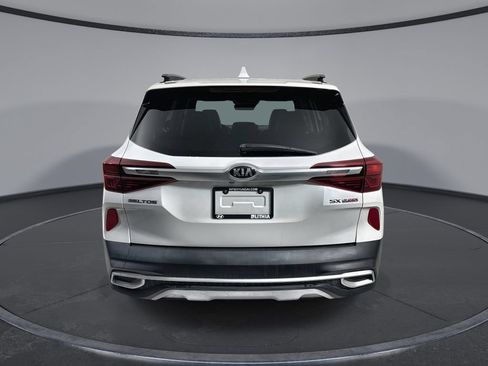 Used 2021 Kia Seltos SX w/ SX Sunroof Package AWD/4WD image 7