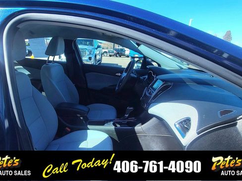 Used 2019 Chevrolet Cruze LT w/ Convenience Package image 16