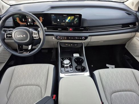 New 2026 Kia Carnival EX image 13