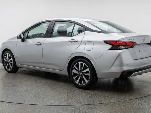 Used 2025 Nissan Versa SV image 6