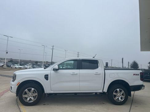 Used 2025 Ford Ranger Lariat w/ FX4 Off-Road Package image 3