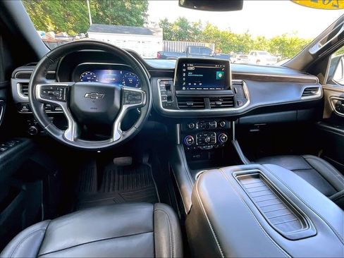 Used 2024 Chevrolet Tahoe Z71 w/ Luxury Package AWD/4WD image 21