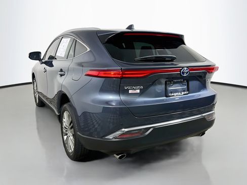 Used 2023 Toyota Venza XLE AWD/4WD image 8