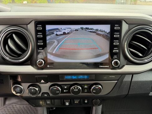 Used 2021 Toyota Tacoma TRD Off-Road AWD/4WD image 21