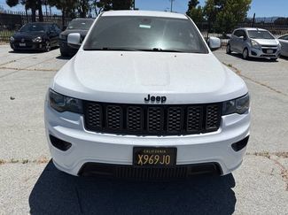 Used 2018 Jeep Grand Cherokee Altitude AWD/4WD video 2