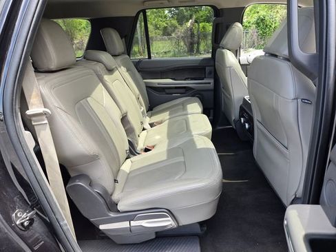 Used 2021 Ford Expedition Max Limited AWD/4WD image 16